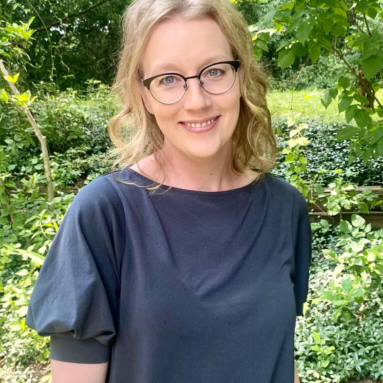 Kristin Kobes Du Mez Website